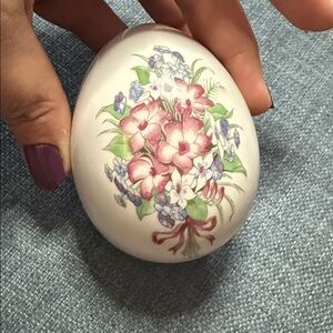 Vintage Schwarzenhammer Porcelain Egg Lidded Trinket Box Dish